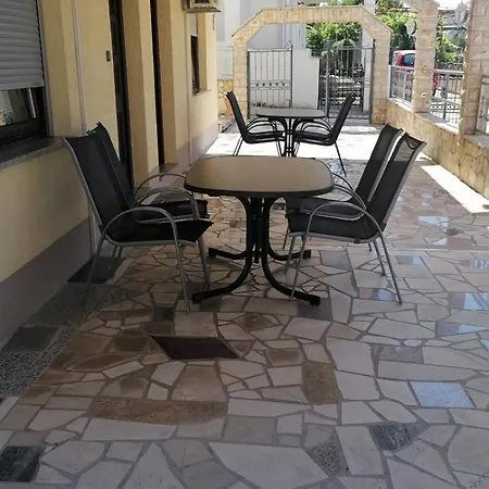 Apartman Carera