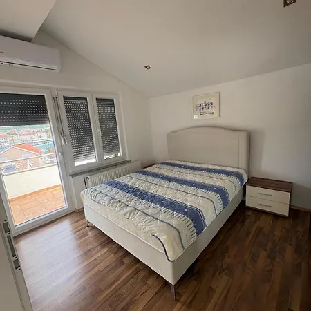 Apartment Carera