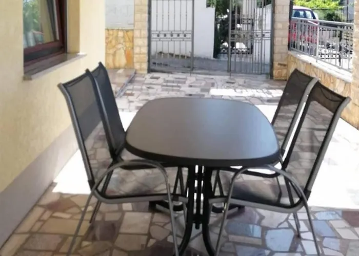 شقة Carera *