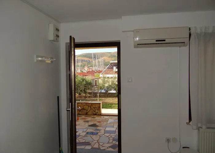 Apartment Carera *