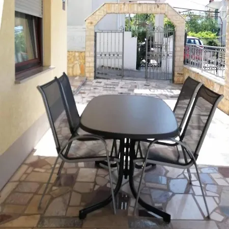 Apartment Carera *