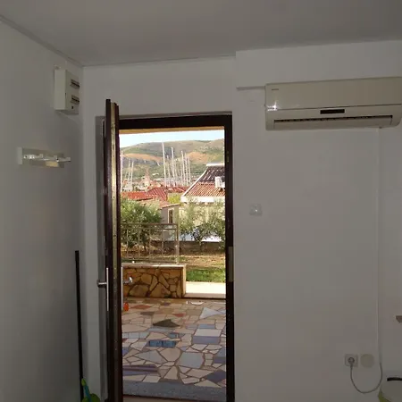 Apartment Carera *