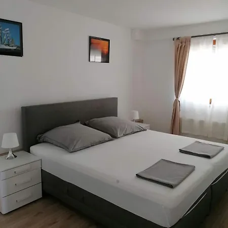 Carera Apartment
